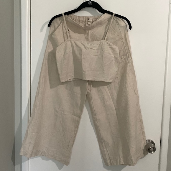 Linen pants with matching crop top - Picture 1 of 5